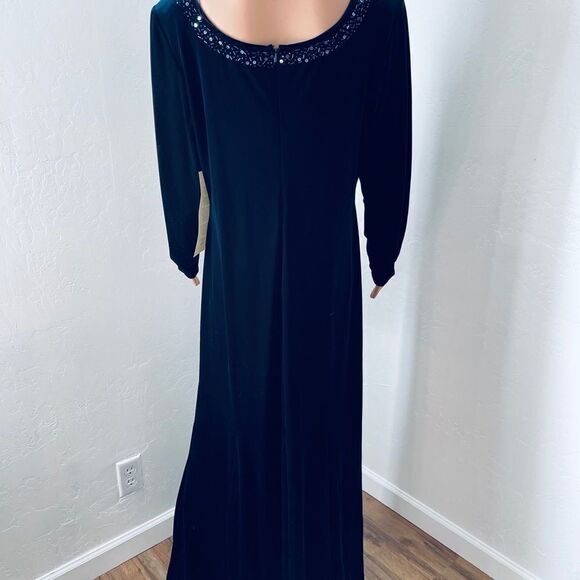 J.R. Nites Navy Velvet Sequined Gown Size 14W NWT - Picture 8 of 10